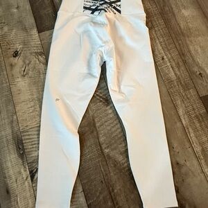 Fabletics Leggings
WHITE/MICRO DOT/SPOTTED